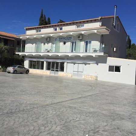 Terpsichore Boutique Appartments Дасия Екстериор снимка