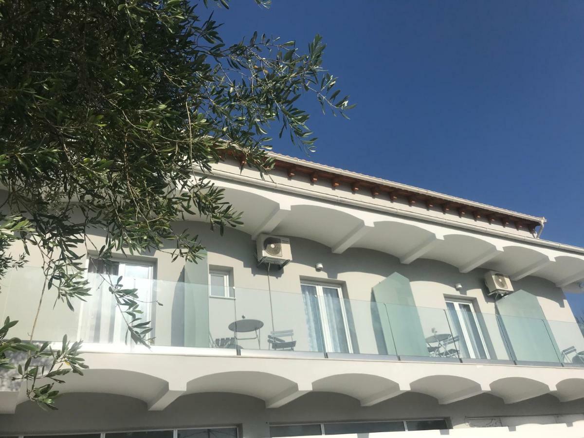 Terpsichore Boutique Appartments Дасия Екстериор снимка